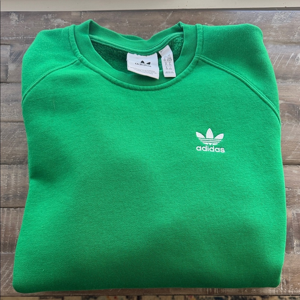NWOT adidas Green Crewneck Sweatshirt with White Trefoil